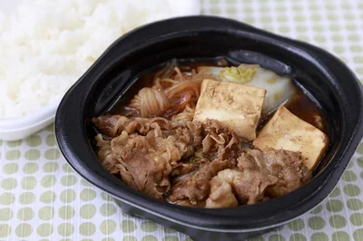 「牛すき焼き弁当」（790円）