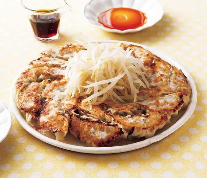 あんにも添えものにも、もやしをどっさり！