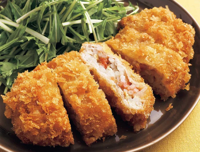 梅の酸味をきかせてさっぱりといただく「梅もやしとんカツ」