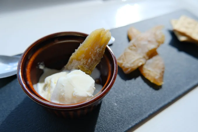 アイスクリームのバニラ風味って、どうしてこんなに干し芋と合うんでしょう?