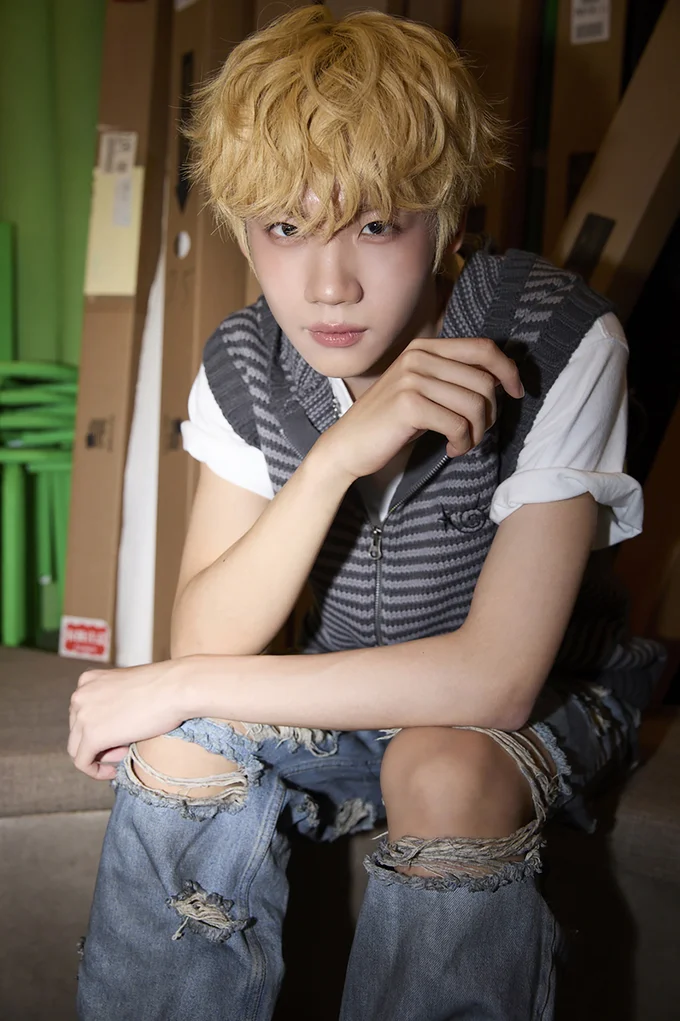 「K-POPに目覚めたのはBTS先輩の『Dynamite』がきっかけ」と話してくれました