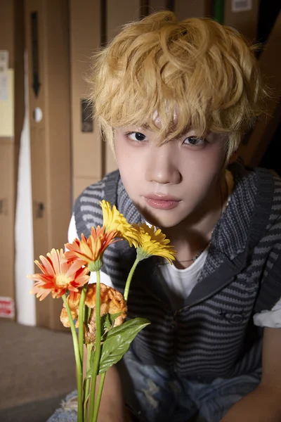 色が白いのでハイトーンの髪色が似合いますね！