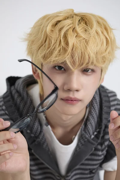 CLOSE YOUR EYESのYouTubeでも笑顔を絶やさず頑張るケンシンさんの姿を見ることができます！