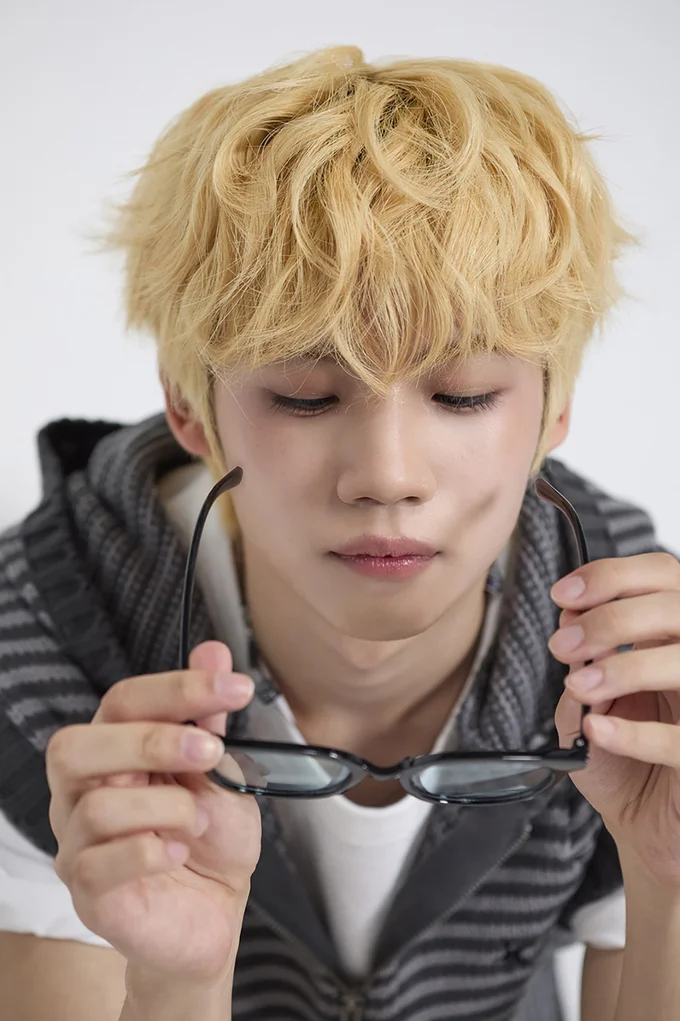 CLOSE YOUR EYESのYouTubeでは、メンバーの仲の良さそうな雰囲気が伝わるビハインドがたくさん！