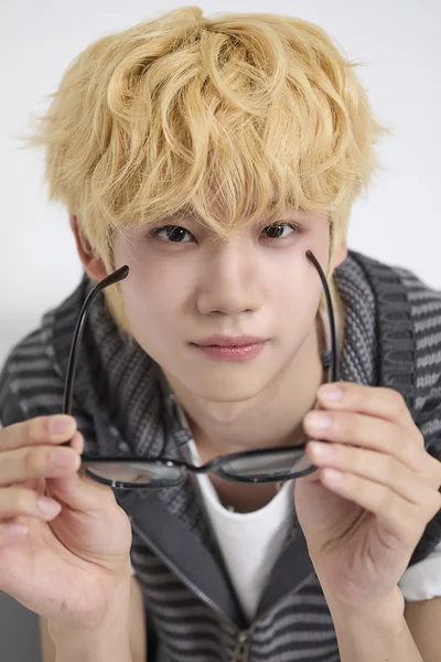 11月11日に発売されたミニアルバム『blackout』はなんと売り上げ50万枚を突破！