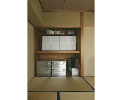 手放しの過程では、家のあらゆるスペースで物と向き合い、まるで自分自身との対話の「100本ノック」