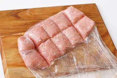 肉だねを10等分にする