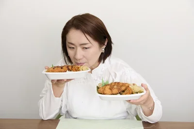 のり弁当をだし醤油とプレミアムソースで食べ比べ！