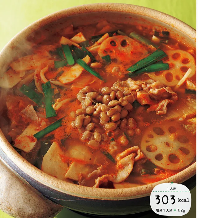 れんこん、エリンギ、納豆！食感の違いが楽しい「納豆キムチ鍋」