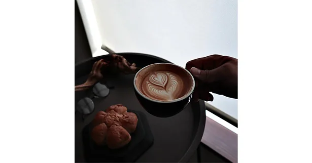 やっぱり高い豆がおいしい？コーヒーを飲むべきタイミングは？人気コーヒーインフルエンサーが教える意外な事実