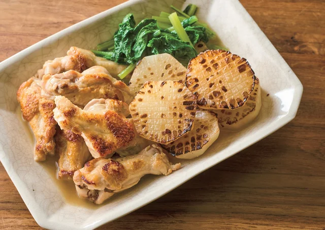 やわらかく仕上げたかぶに手羽元のうまみがじんわり「手羽元とかぶの塩焼き煮込み」