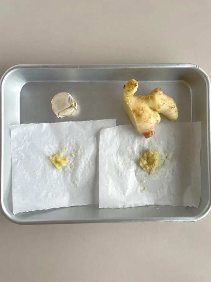 生姜はもちろん、にんにくも簡単&キレイにすりおろせる!