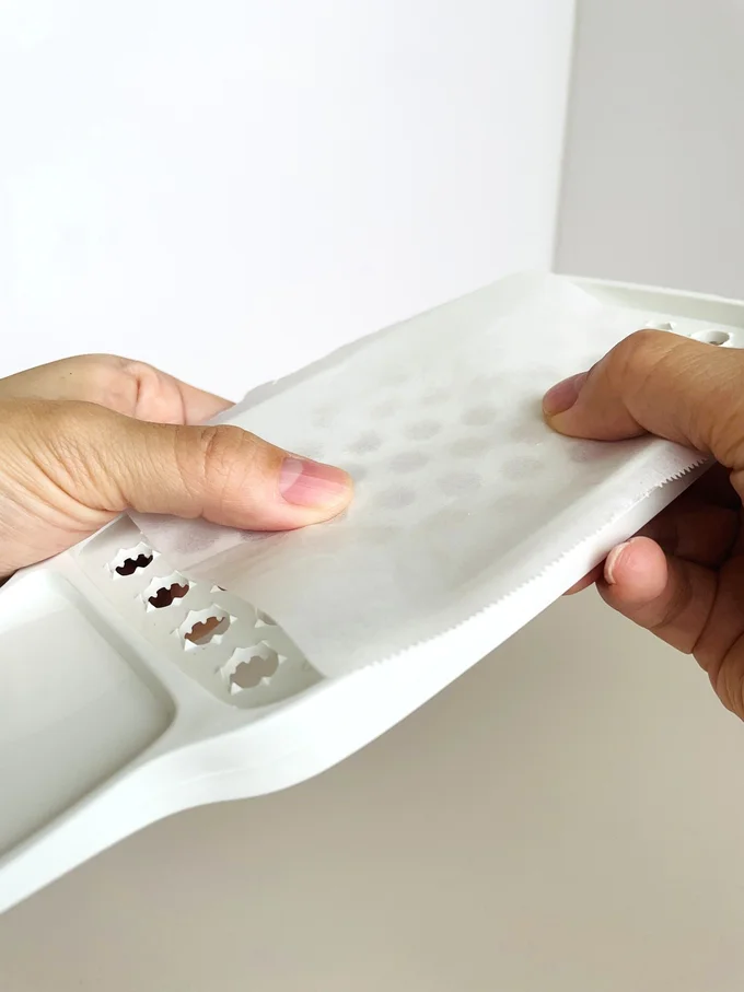 おろし金の上にセット(▶次へ)