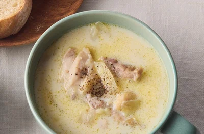 ミキサーなしでトロリなめらか「鶏ももとじゃがいもの豆乳ポタージュ」