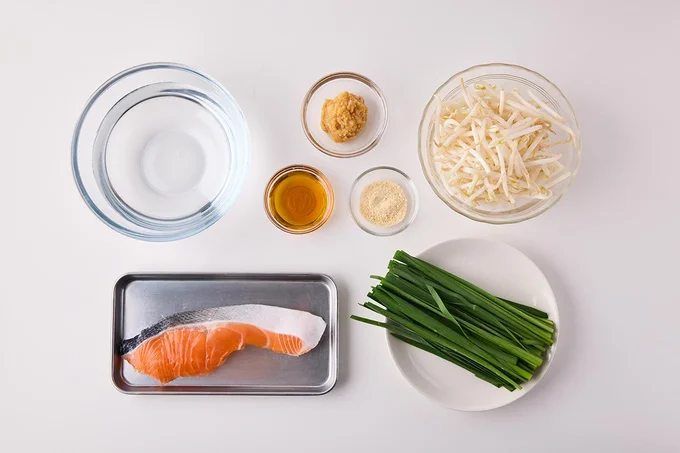 仕上げにラー油をかけ、ピリ辛感をプラスしても