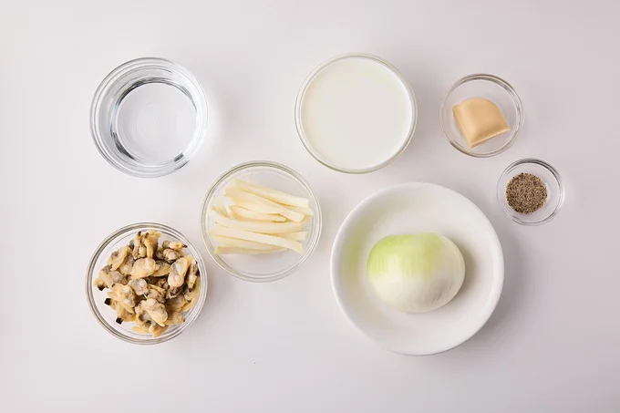 冷凍フライドポテトは凍ったまま加えてOK