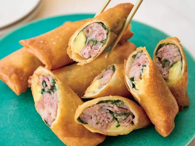 豚こまと青じそのチーズ春巻き