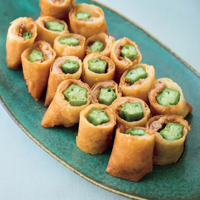 星形に見えるオクラの断面は見栄えも華やか！削りがつおとみそのうまみが口いっぱいに広がります。