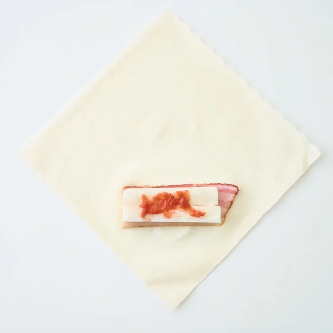 長いもの梅ベーコン春巻き