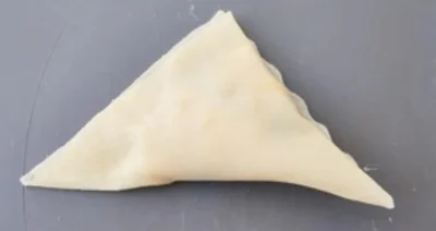 『三角春巻きの包み方』③