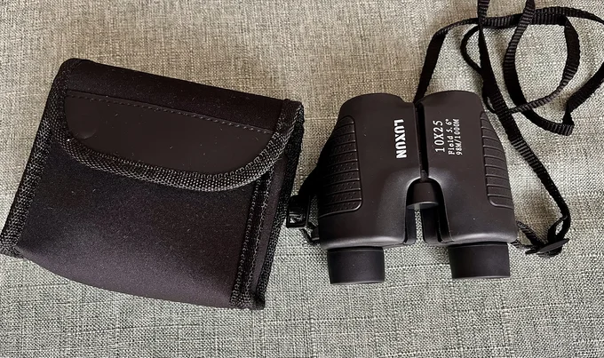 SNSの観劇ファンの間で最近バズっている話題の低価格双眼鏡！
