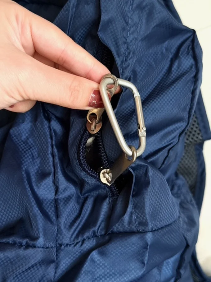 カラビナを鍵の代わりに　　▶まだある100円グッズ！