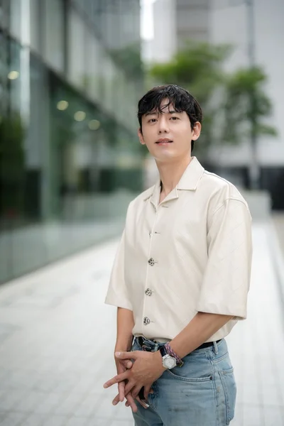 東京都内で撮り下ろし！（▶次へ）