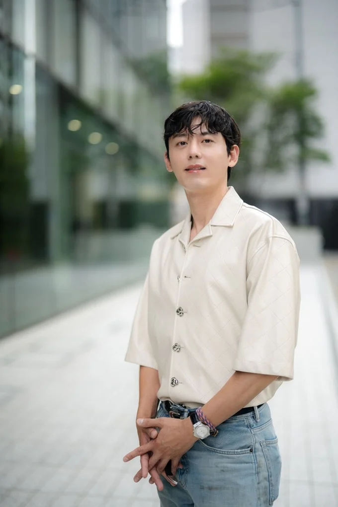 東京都内で撮り下ろし！（▶次へ）