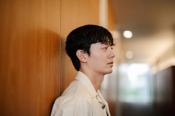 スタッフから「素敵」「恰好いいです」と声をかけらえるとたまらず…（▶次へ）