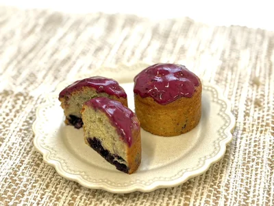 ブルーベリーのアイシングマドレーヌ