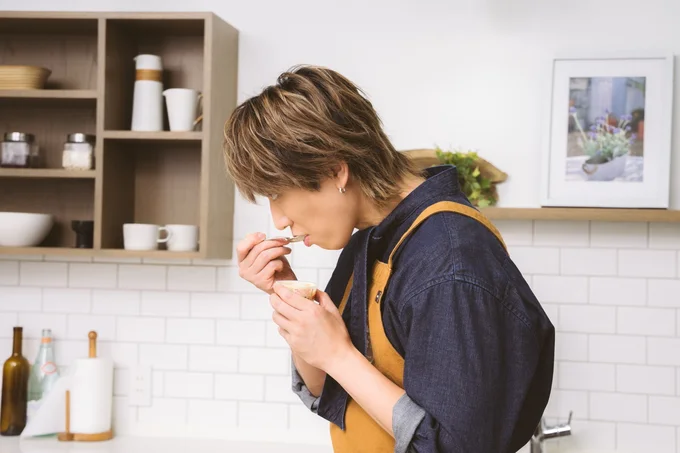 みきさんの目を盗んで…パクッ！