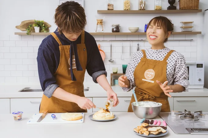 プリンを乗せる手が止まらない！