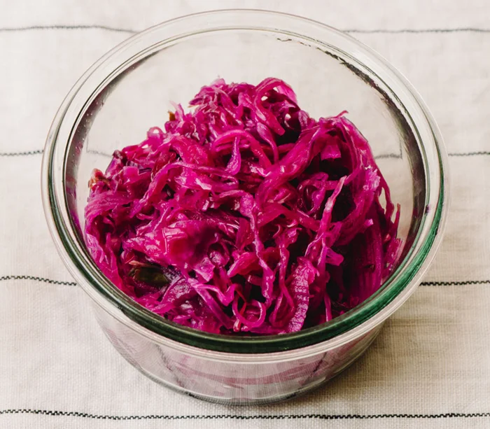 お弁当のサッパリ要員！ メインのおかずを引き立てる「紫キャベツの甘酢」