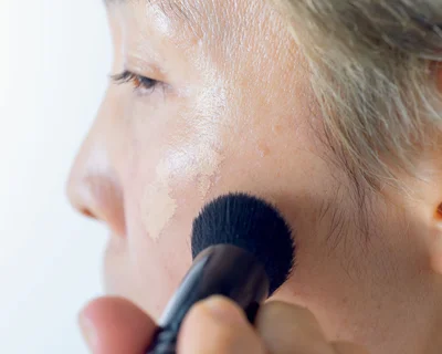 コンシーラーの二度づけ、禁止！