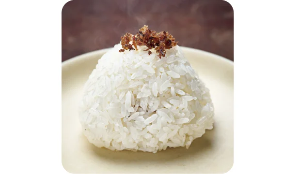 かつお食堂特製のふりかけで、おにぎりに