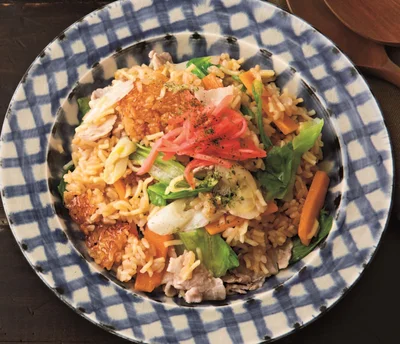 麺もご飯も一気に炊いちゃう！食欲モリモリ「炊き込みそばめし」