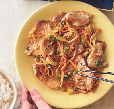 バターで焼いて、まろやかなコクをプラス「野菜たっぷりポークジンジャー」