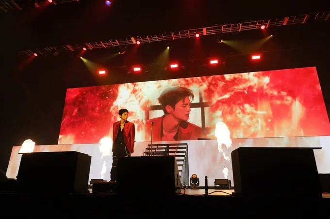 アーティストとしても俳優としてもトップを走るソ・イングク。声も歌も素晴らしいうえいい楽曲ぞろい。ライブで体感できたファンは幸運！【写真は独占カット】