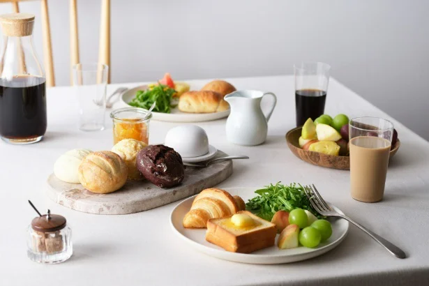 2025年11月4日発売の「優雅な朝食パンギフト」