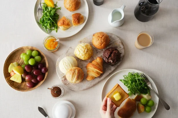 焼きたてパンで始まる、ちょっと特別な朝