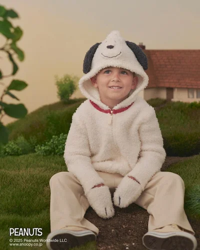 「KIDS スヌーピーパーカ」(1万120円)