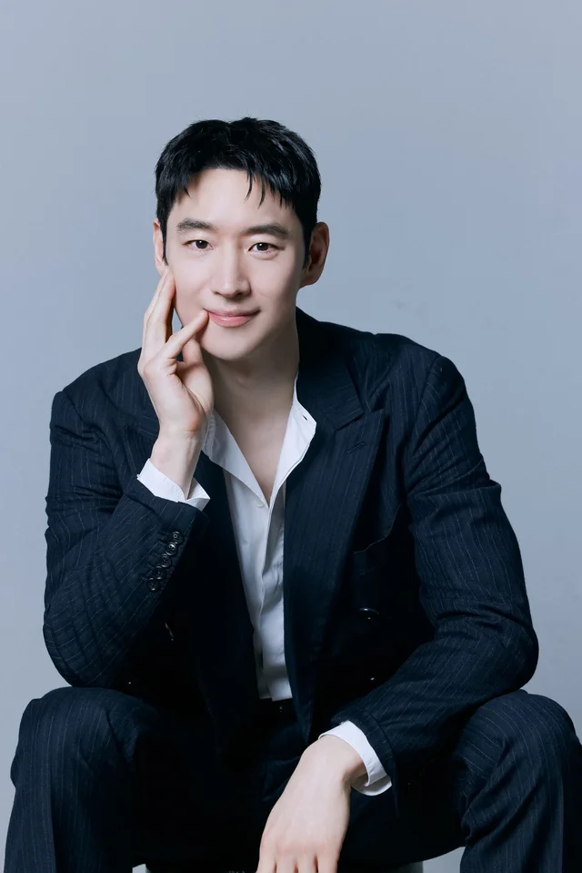 『模範タクシー3』が超話題！人気韓国俳優イ・ジェフン20周年ファンミ目前“日本のお菓子が大好き”なトップ俳優の素顔