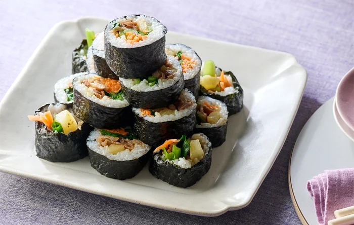 【300円以内の満足ごはん】味と食感の違いが楽しい！ お弁当にも◎な「やみつきキンパ」