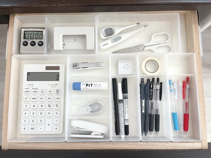 （2）狭い範囲にあるモノ　文房具なども狭い範囲にあるので、進めやすい　　　▶次はここ！