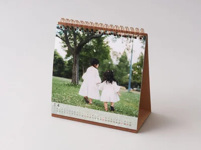 帰省土産に人気の富士フイルム「COYOMI」のフォトカレンダー