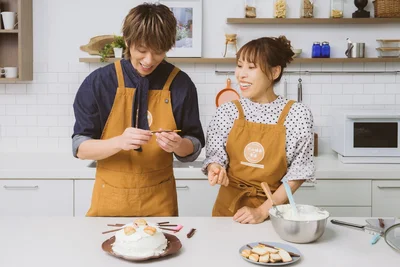 スティックのチョコ菓子でヒゲを付けました