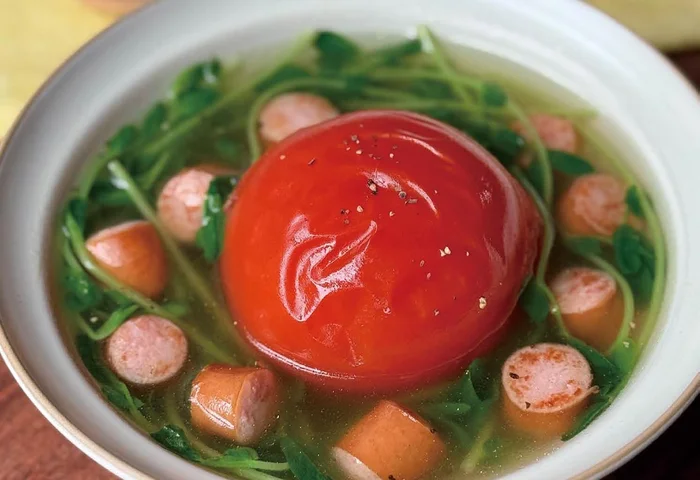 【鍋で10分】包丁いらずで時短！白だし＆コンソメで仕上げる「まるごとトマトのスープ」