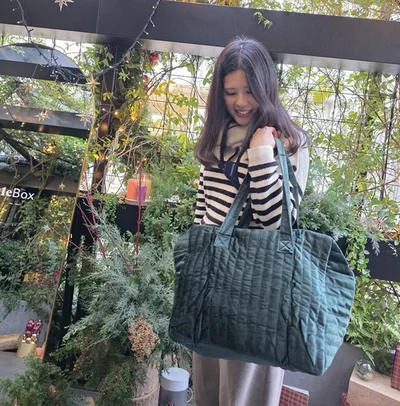 昨年好評だったグリーンのビッグバッグ。今年は色違いで登場！