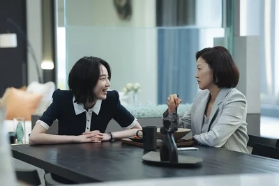 ウォン・ジアン演じるジウ。自由奔放で天真爛漫な雰囲気だが、心に傷を…