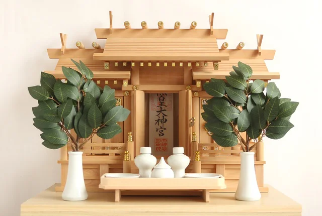 新しい年はおうちに神さまをお迎えしよう!知っておきたい「神宮大麻」とお祀り方法の基本